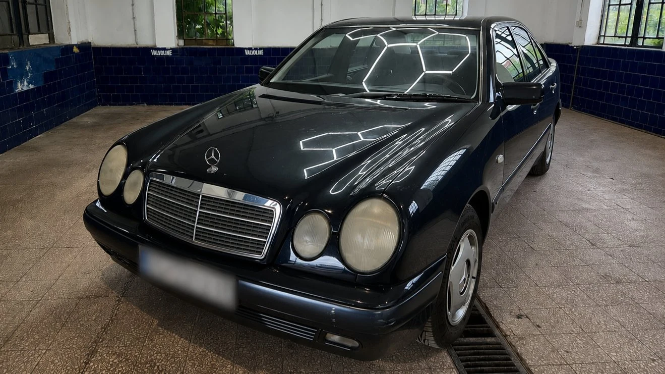 Mercedes